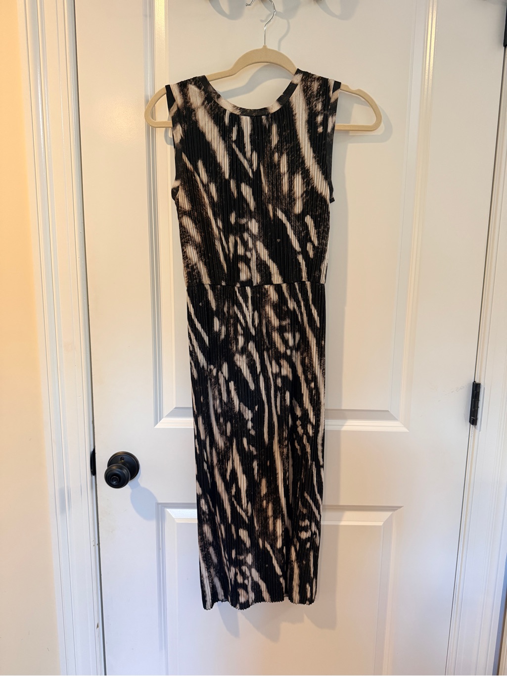 Maxmara Black And White Sleeveless Patterned Midi Dress
